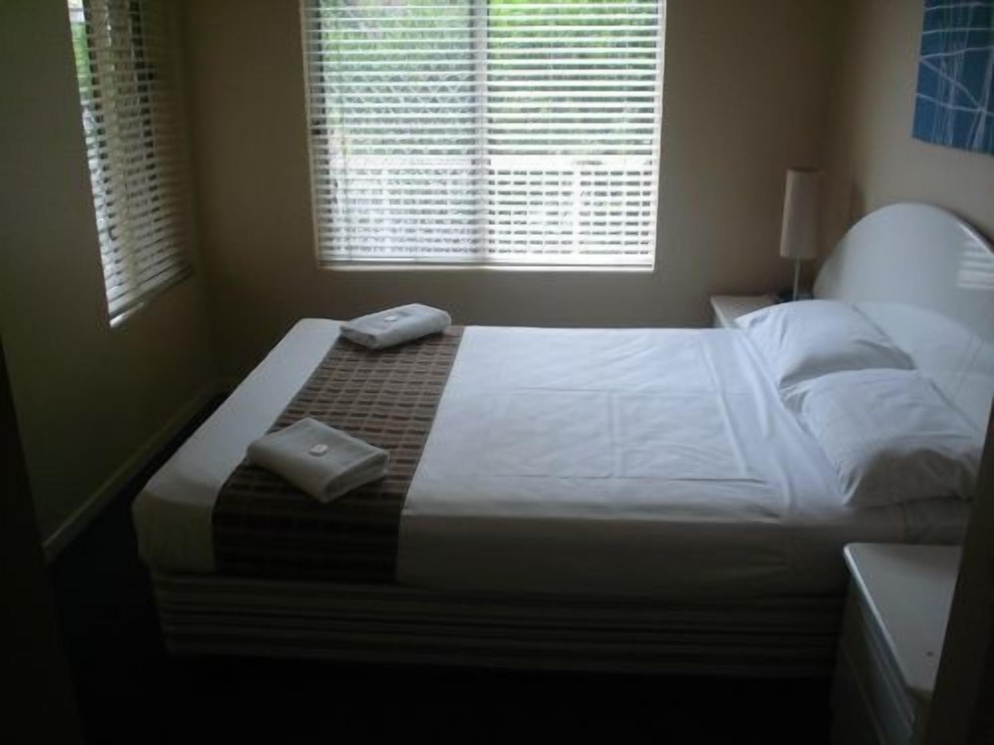 Budds Beach Apartments 冲浪者天堂 外观 照片