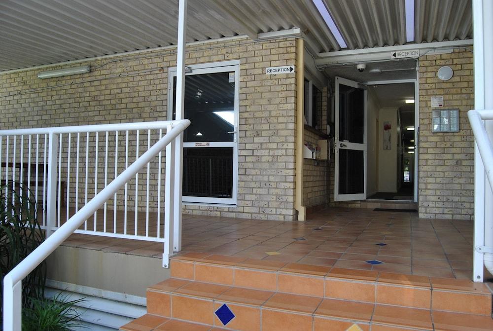 Budds Beach Apartments 冲浪者天堂 外观 照片